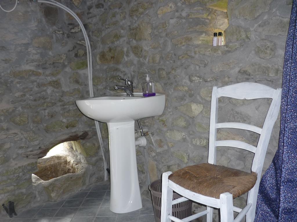 Micro-Cottage In Pietra La Ratatouille Dego Zimmer foto